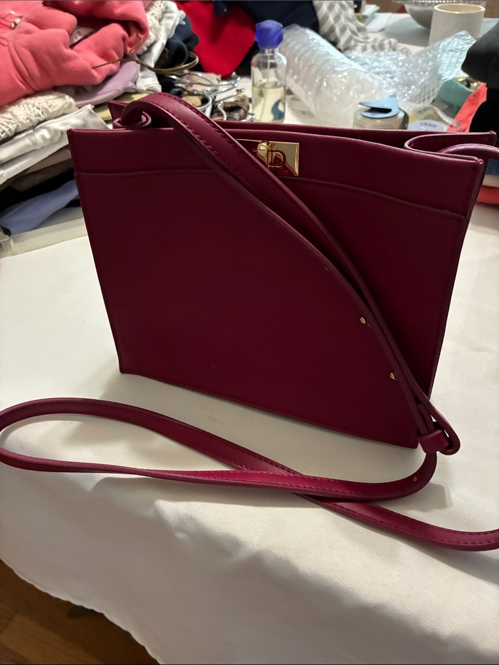 Elegant Fuchsia Crossbody Shoulder Bag - Fashionable Women's Bag